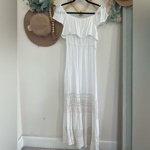 Off Shoulder Lace Maxi Dress